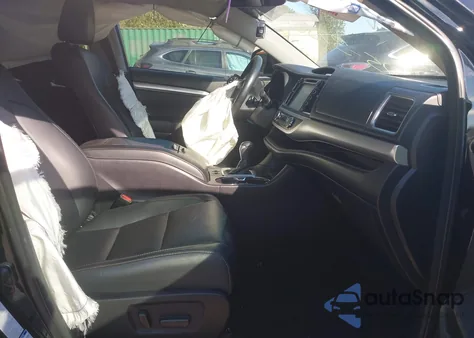 2017 Toyota Highlander Xle из США, поврежденный, VIN 5TDJZRFH8HS510102